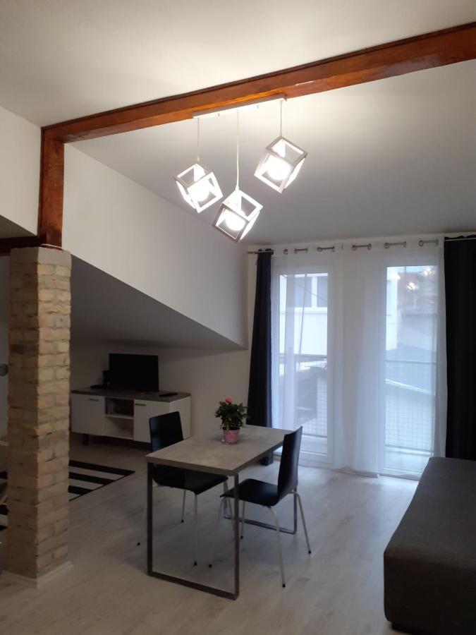 Flora Novi Sad Apartment Bagian luar foto