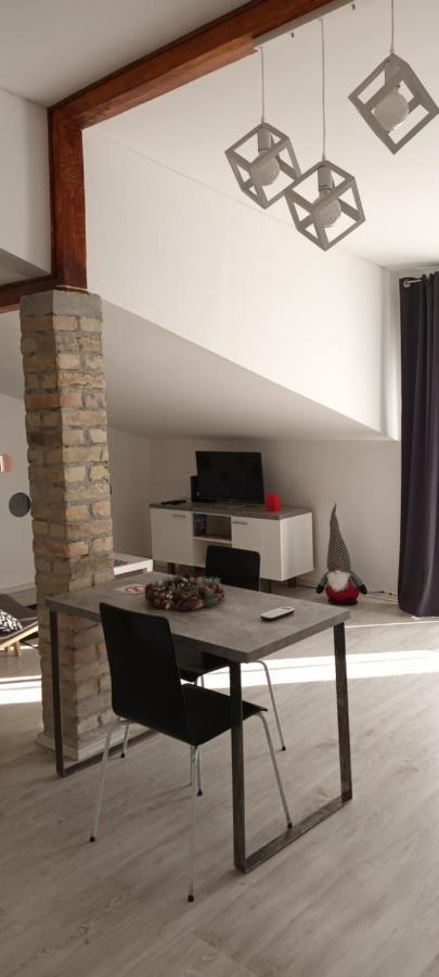 Flora Novi Sad Apartment Bagian luar foto