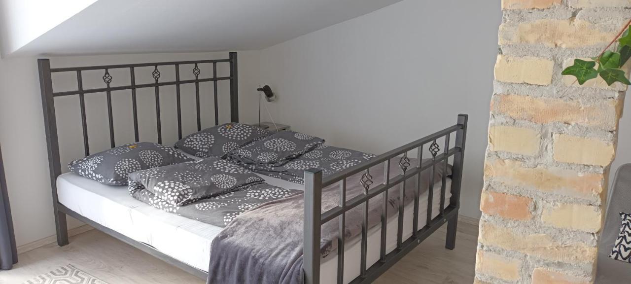 Flora Novi Sad Apartment Bagian luar foto