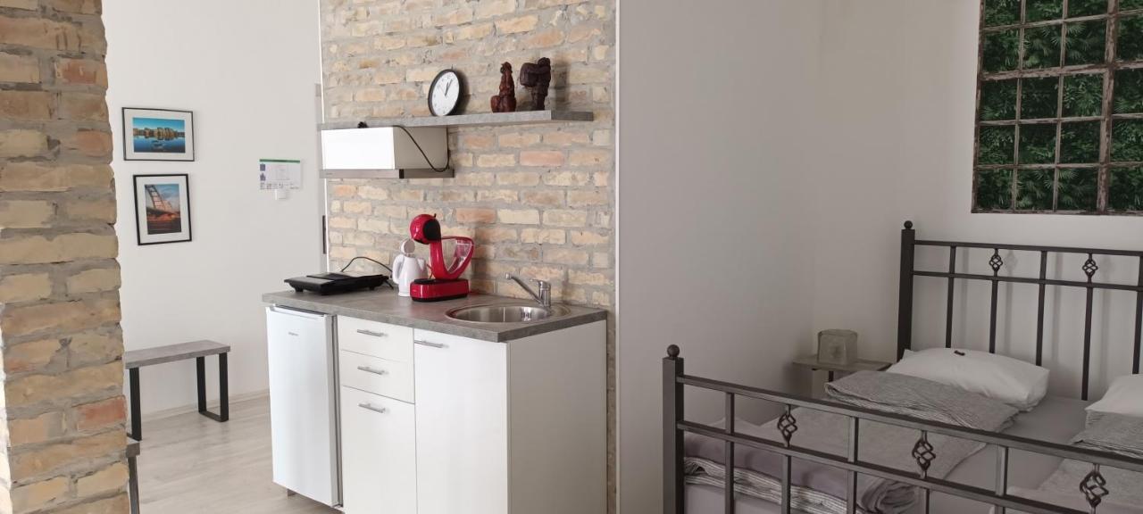 Flora Novi Sad Apartment Bagian luar foto